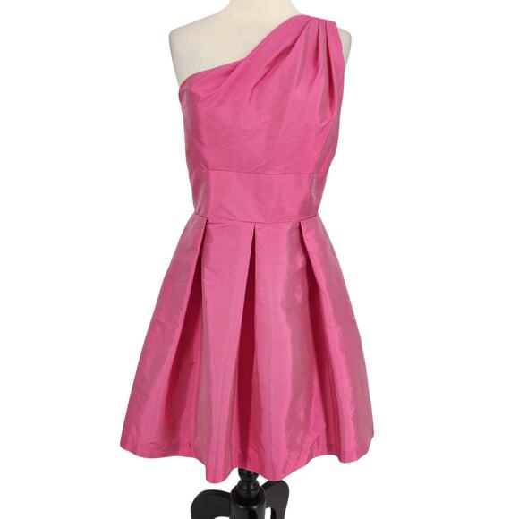 ALFRED SUNG Dresses & Skirts - Alfred Sung One‑Shoulder Pleated Satin Dress Pink Size Medium